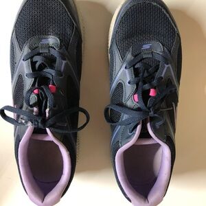 Womens Skechers Go Run Consistent Vivid Horizon. Size 9.5 Navy/Purple